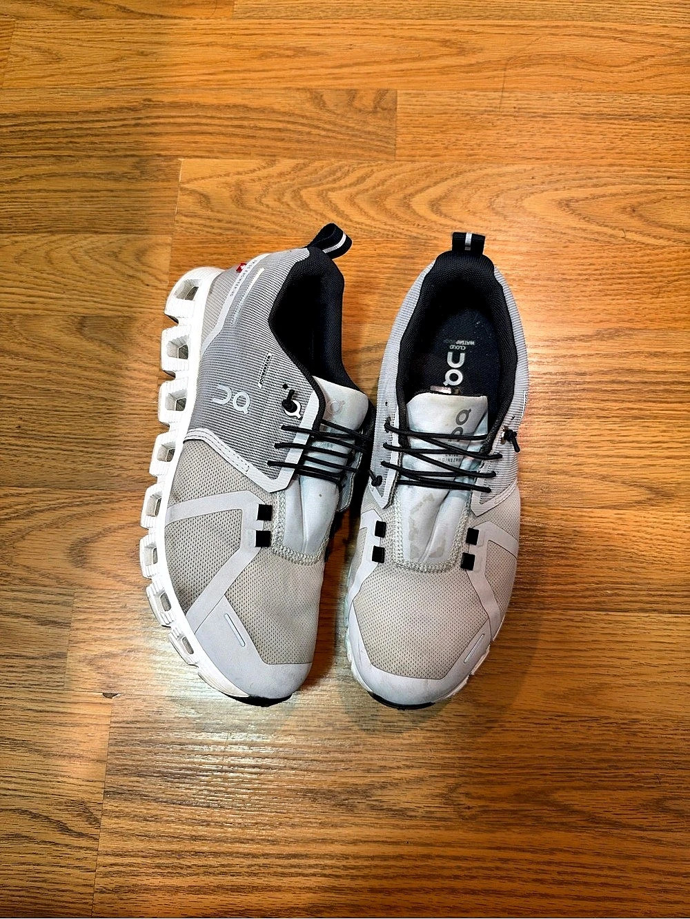 On Cloud 5 Waterproof Athletic Shoes White Gray US 8 W